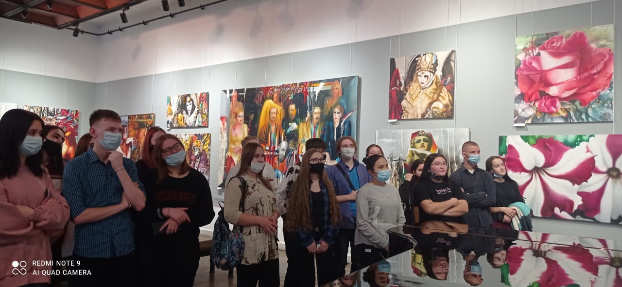 Выставка «От гиперреализма до сюрреализма» художницы Ольги Гречиной